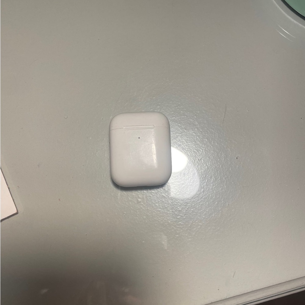 Apple AirPods (2nd generation)